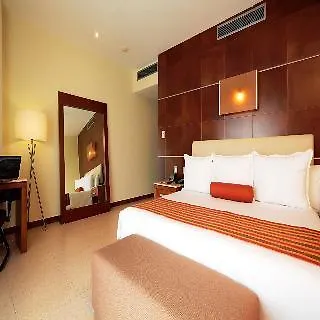 Krystal Urban Cancun & Beach Club Hotel
